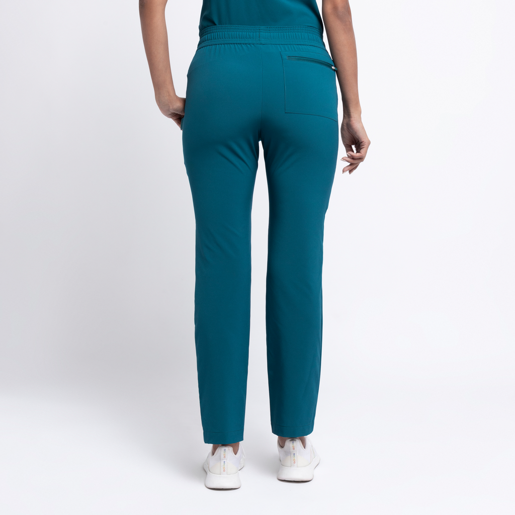 Pantalón Slim Limitless