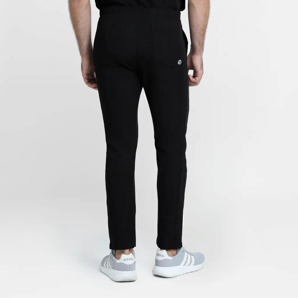 AH106_NEGRO_2.webp