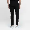 AH106_NEGRO_2.webp